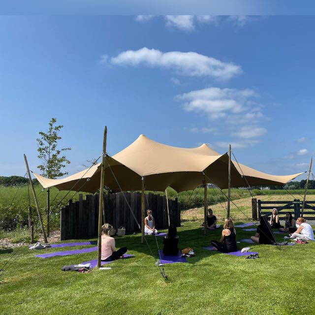 Tent zomeryoga
